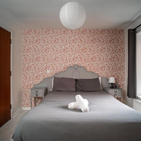 3 Bedroom Central Apartment In Belfast City Centre Zewnętrze zdjęcie